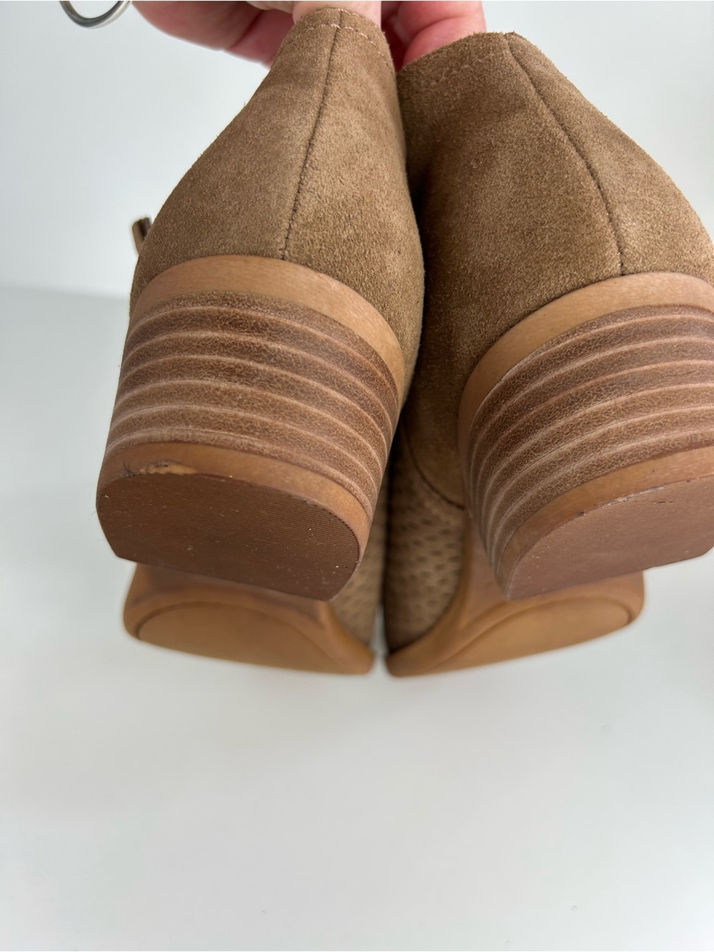 LUCKY BRAND BRIELLEY PERFORATED LEATHER ANKLE BOOTIES 9.5 - Picture 13 of 13